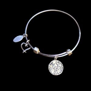 Extraordinary Life 925 silver expandable Mom charm bangle bracelet